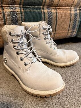 Timberland Women's Light Beige Lace-Up Leather Boots